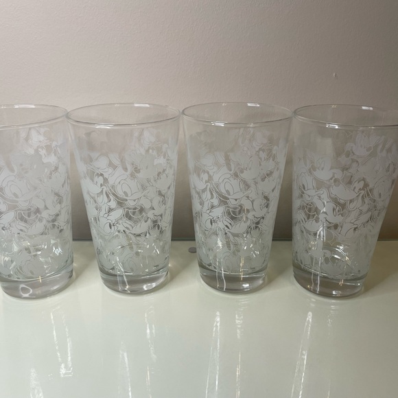 Vintage Etched Disney drinking glasses set of 4 - Picture 5 of 10